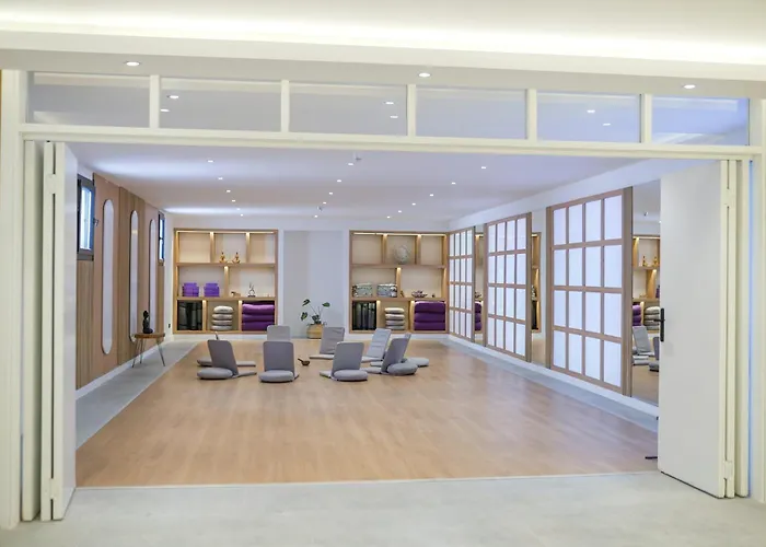 Hotel Club-E